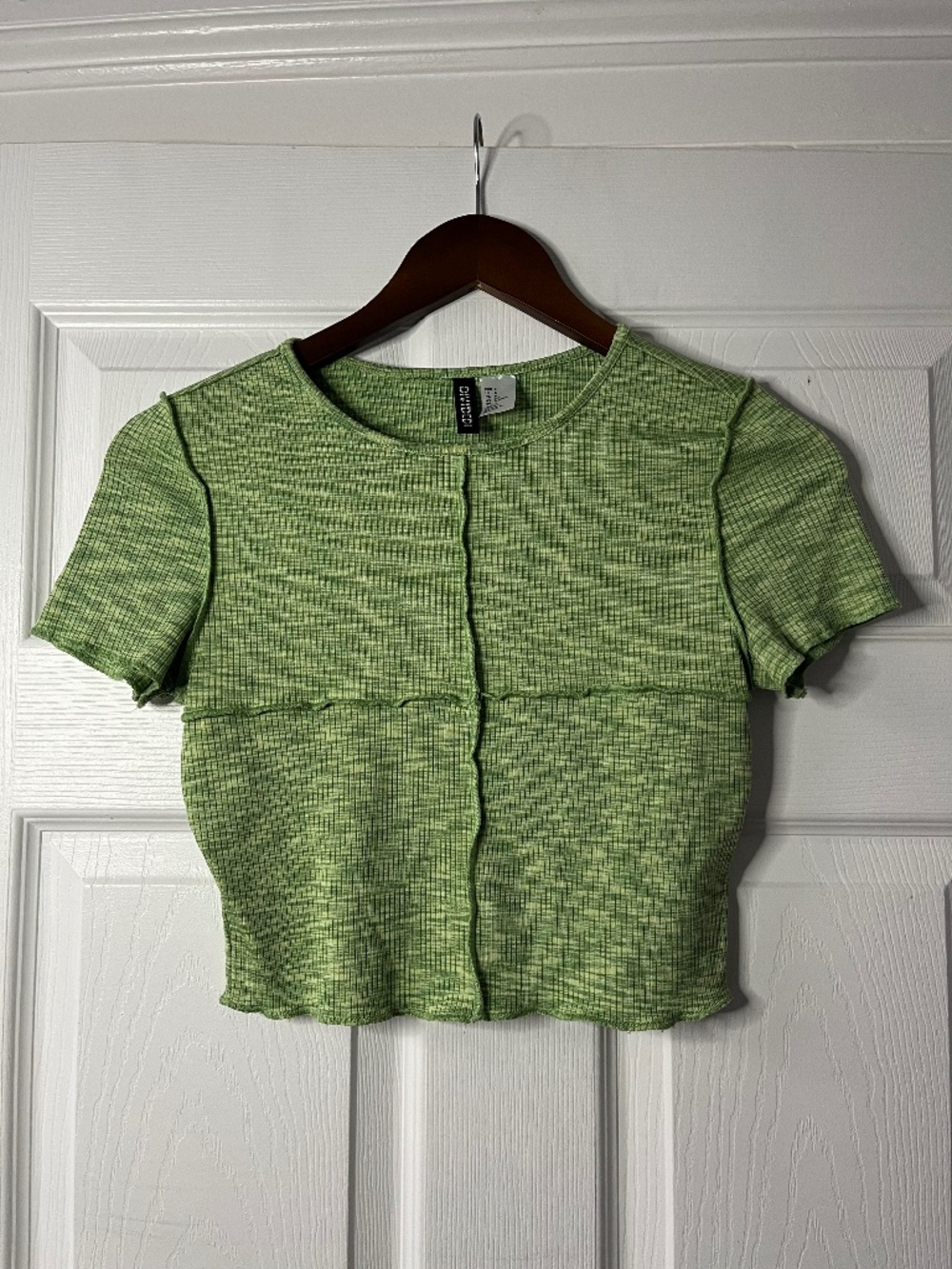 H&M green cropped baby tee